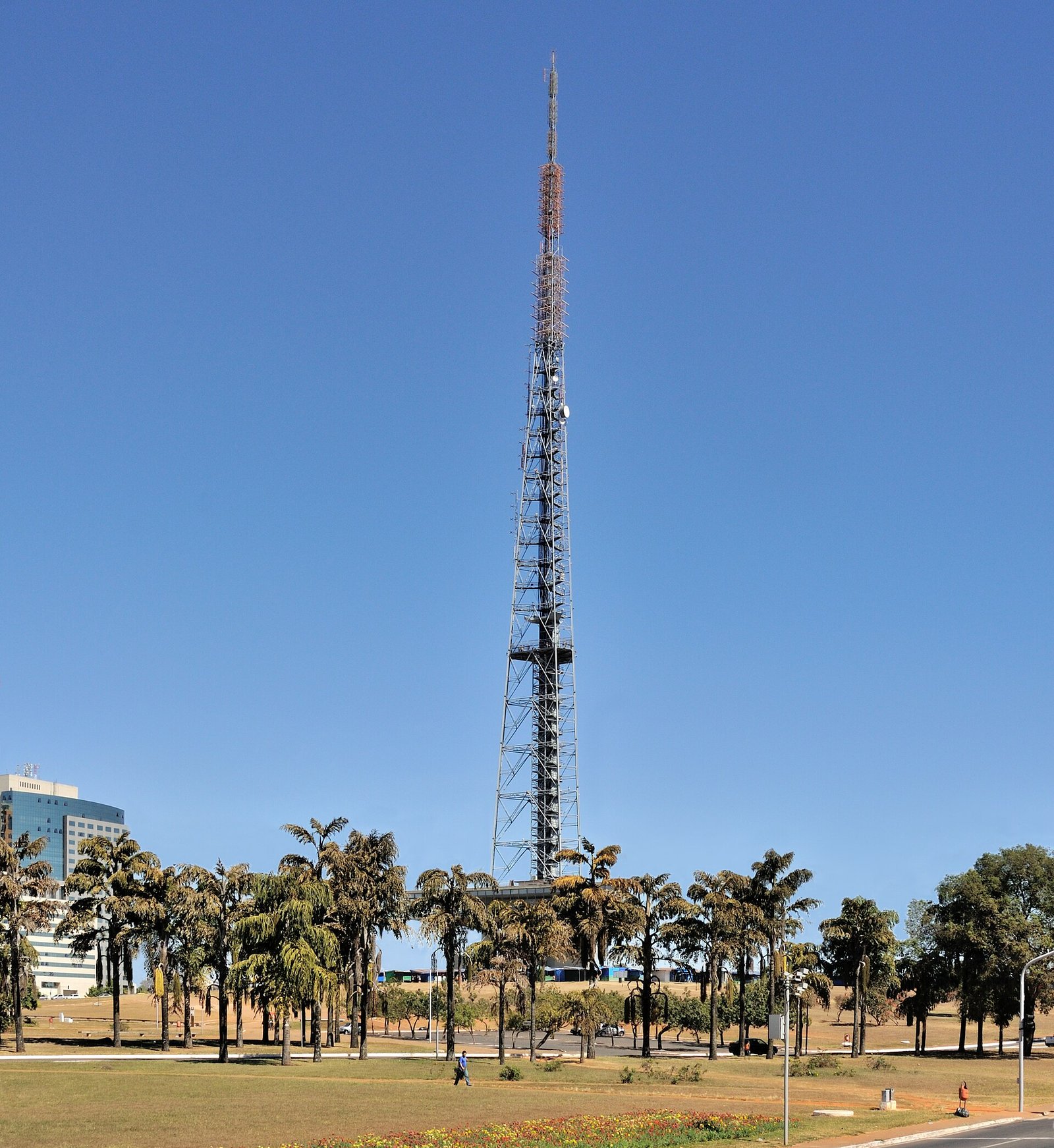 Torre de TV e paisagem de Brasília